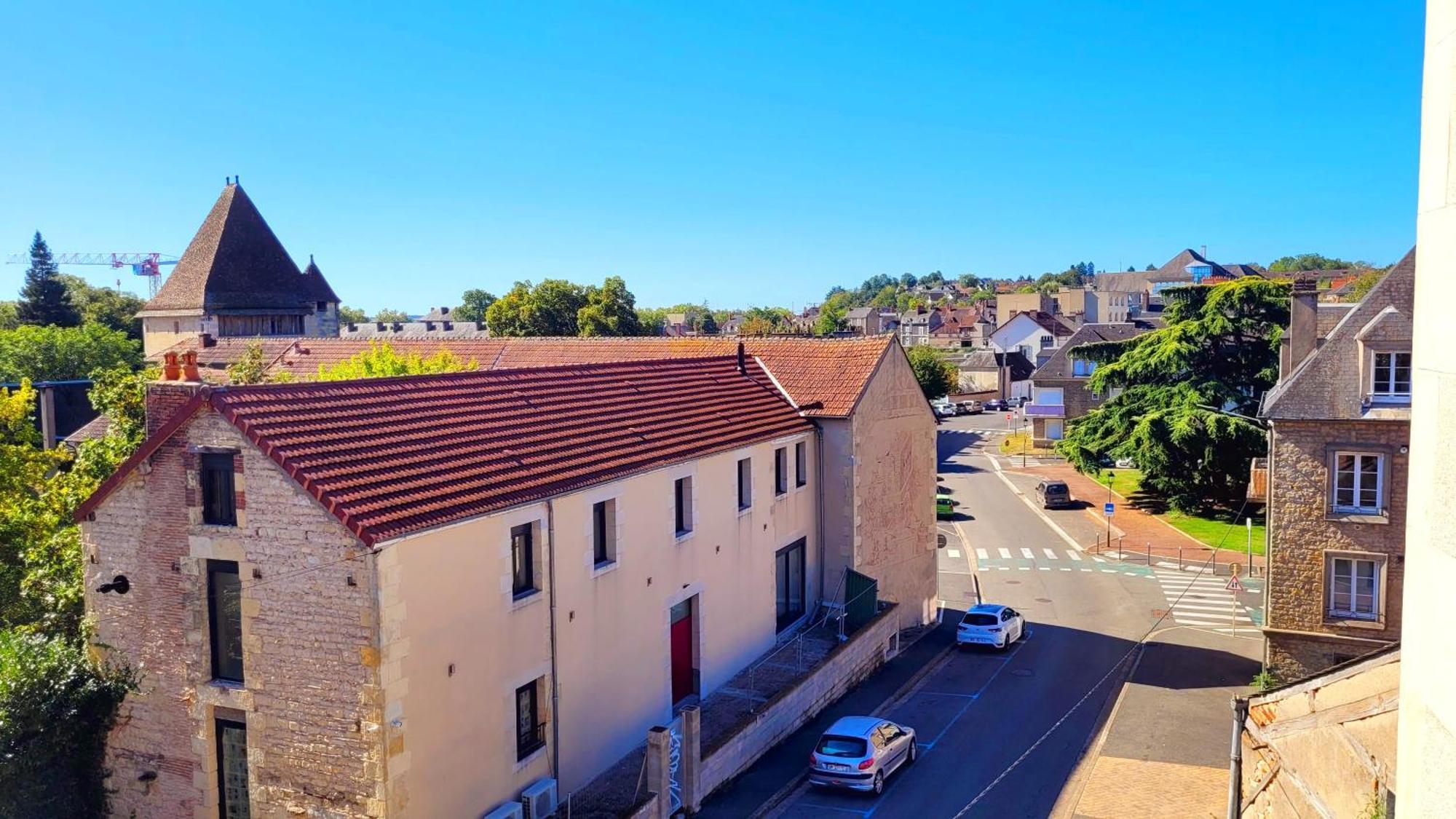 "Au Centre De Nevers" Hyper Centre Ville De Nevers, Proche Gare, Spacieux & Calme Exterior photo